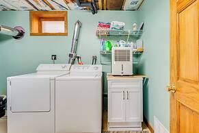 1 Mi to Story Land: Spacious Home w/ Mtn Views!