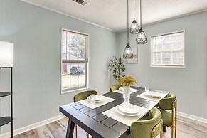 Walk to Downtown & Coffee Shop: Thomasville Escape