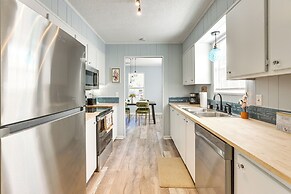 Walk to Downtown & Coffee Shop: Thomasville Escape