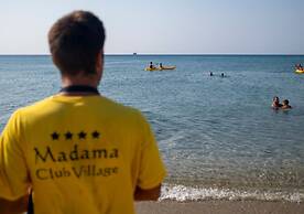 Madama club village