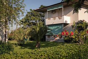 Madama club village
