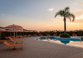 Madama club village