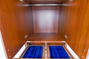 Unforgettable Waterside Next to Art Basel Context