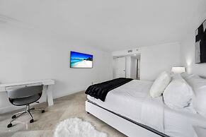 Unforgettable Waterside Next to Art Basel Context