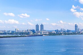 Unforgettable Waterside Next to Art Basel Context