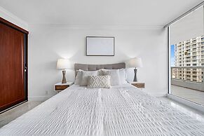 Unforgettable Waterside Next to Art Basel Context