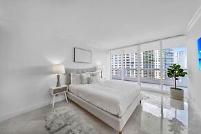 Unforgettable Waterside Next to Art Basel Context