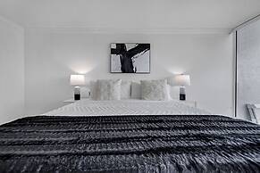 Unforgettable Waterside Next to Art Basel Context