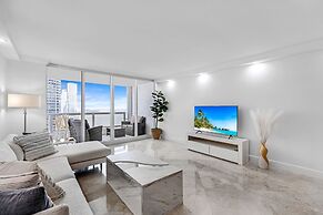 Unforgettable Waterside Next to Art Basel Context