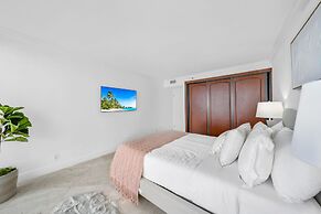 Unforgettable Waterside Next to Art Basel Context