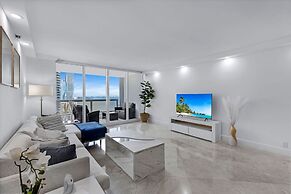 Unforgettable Waterside Next to Art Basel Context