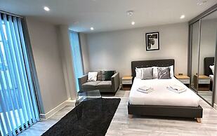 Chic Studio in Bracknell at Convenient Location