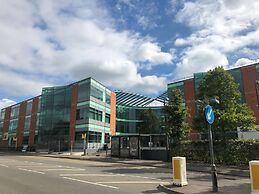 Chic Studio in Bracknell at Convenient Location