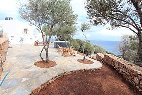 Villa Rouvis With Outdoor Hot Tub