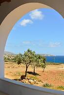 Villa Rouvis With Outdoor Hot Tub