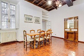 Spanish Steps Spacious Apartment