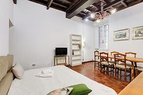 Spanish Steps Spacious Apartment