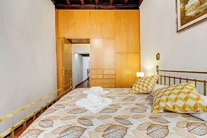 Spanish Steps Spacious Apartment