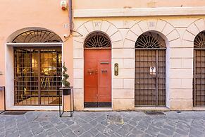 Spanish Steps Spacious Apartment