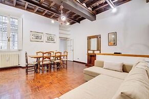 Spanish Steps Spacious Apartment