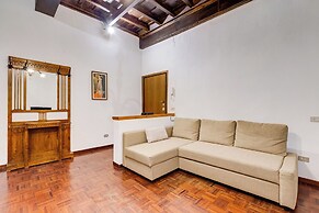 Spanish Steps Spacious Apartment