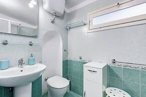 Spanish Steps Spacious Apartment