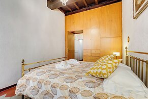 Spanish Steps Spacious Apartment