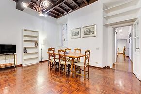 Spanish Steps Spacious Apartment