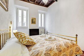 Spanish Steps Spacious Apartment