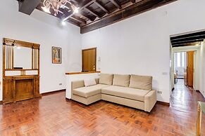 Spanish Steps Spacious Apartment