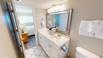 Beach House 202a 2 Bedroom Condo