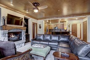 Beautiful Mountain View 2br Condo - Ski-in/out 2 Bedroom Condo