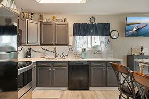 Lazy Lagoon 1 Bedroom Home