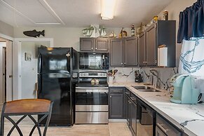 Lazy Lagoon 1 Bedroom Home