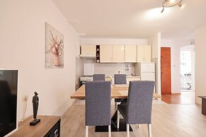Viva - 2 bedroom apt in city centar