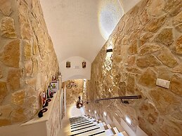 Window in the Stone Naples