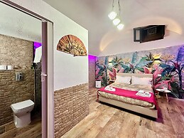 Window in the Stone Naples