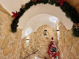 Window in the Stone Naples