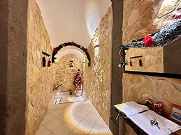 Window in the Stone Naples