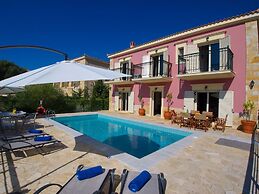 Villa Mandola in Tzamarelata