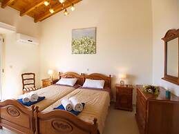 Villa Mandola in Tzamarelata