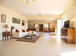 Villa Mandola in Tzamarelata