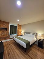 Historic Griffin Hotel