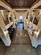 Historic Griffin Hotel