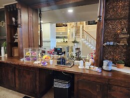 Historic Griffin Hotel