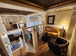 Historic Griffin Hotel