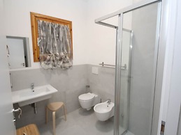 Modern Apartment Near the Beach