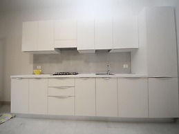 Modern Apartment Near the Beach