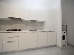 Modern Apartment Near the Beach