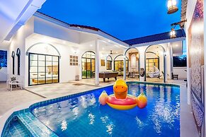 Full moon Bay hua hin Cha-am